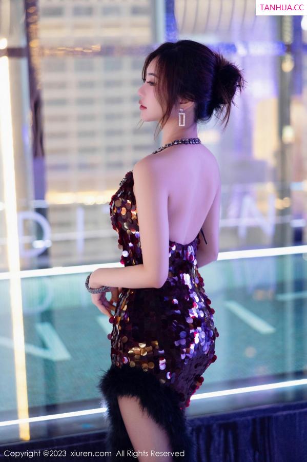 綺裡嘉 绮里嘉 [XiuRen]高清写真图 2023.11.17 No.7679 绮里嘉ula 长裙美腿第24张图片